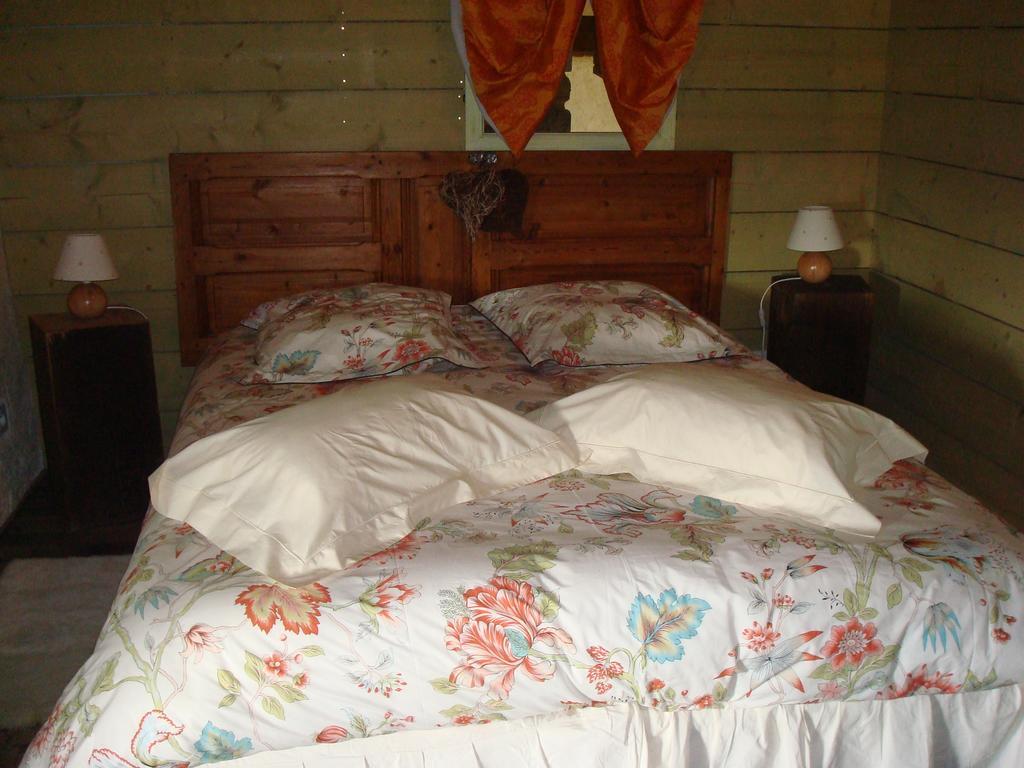 Bed and Breakfast Aux Greniers A Reves Plestan Экстерьер фото
